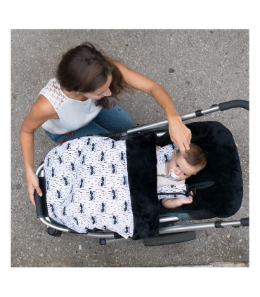 Saco silla paseo - Vista de uso con modelo Racoon Town