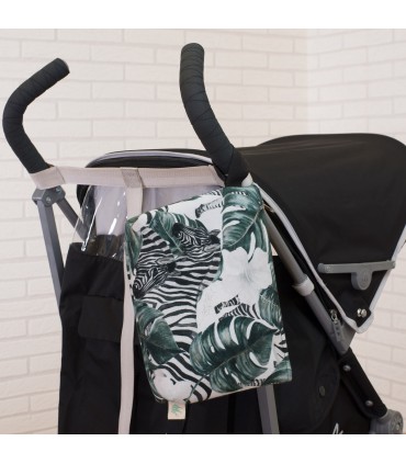 neceser - Vista de uso con modelo zebra