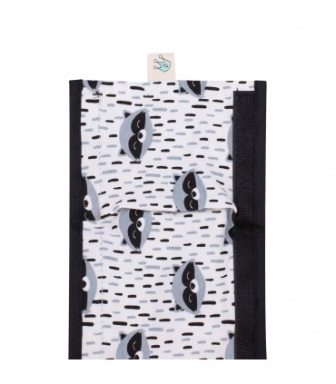 Funda protectora cubre asa  - Detalle velcro Racoon town