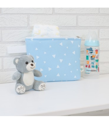 neceser M - Vista de uso con modelo blue sparkles