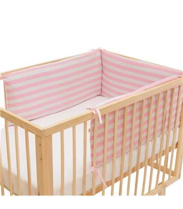 protector de cuna - Vista de uso con modelo pink island