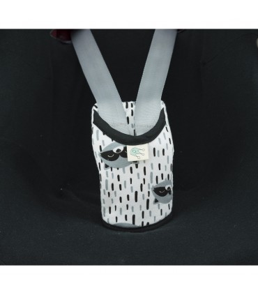 Detalle frontal Racoon Town